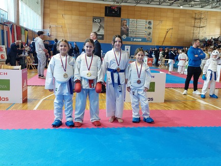 Ula Požar 2. mesto v borbah med malčicami do 36 kg